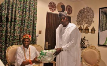 ATA-MMANYA OF OSSAMALA VISITS NIGERIAN CULTURE HOUSE, EULOGIZE RUNSEWE
