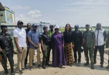 INLAND WATERWAYS SAFETY: NIWA Begins Clearance of Water Hyacinth at Ikpakodo, Lagos State